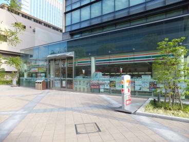 コンビニ　セブンイレブン 江東深川ギャザリア店（コンビニ）まで458m