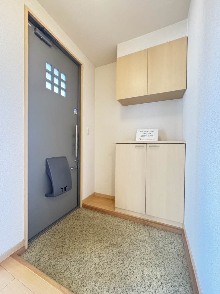 玄関　明るい玄関です