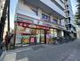 コンビニ　セブンイレブン目黒元競馬場店（コンビニ）まで571m