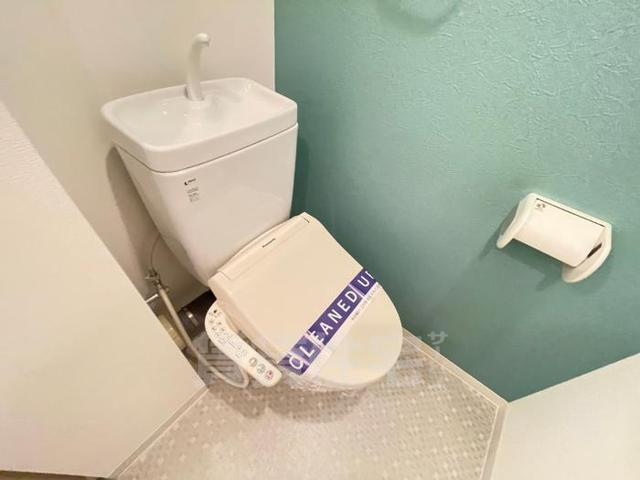 ＪＲ中央線 三鷹駅 徒歩8分 8階建 築20年のトイレ写真
