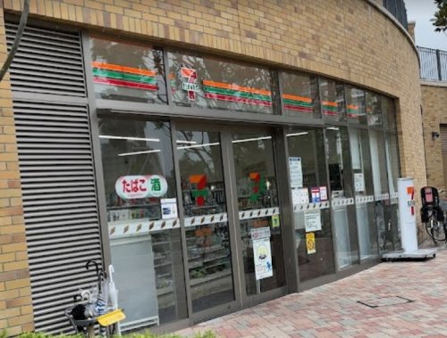 コンビニ　セブンイレブン 晴海2丁目店（コンビニ）まで218m