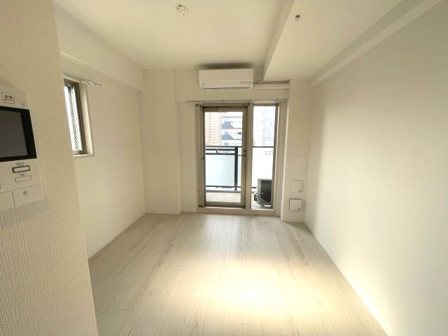 居室・リビング　イメージとして同建物他部屋を表示しています