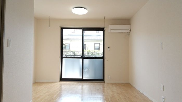 ＪＲ東海道本線 藤枝駅 徒歩2分 2階建 築30年の居間写真