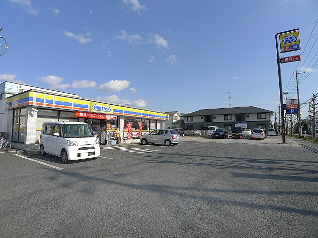 コンビニ　ミニストップ 吉川店（コンビニ）まで163m