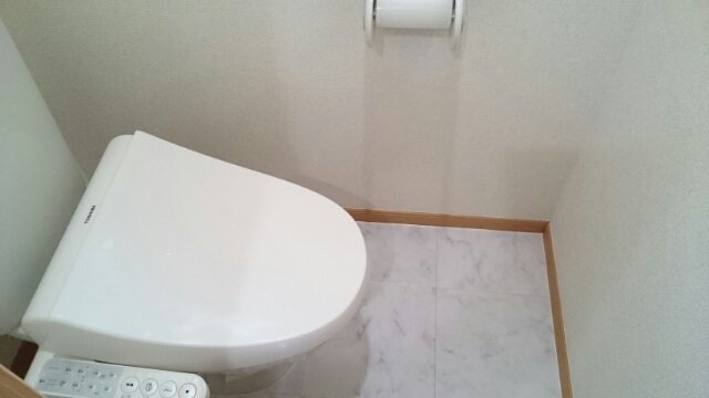 トイレ　清潔感のあるトイレです