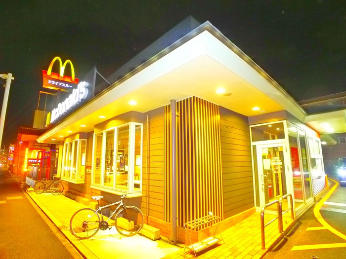 飲食店　マクドナルド（飲食店）まで700m