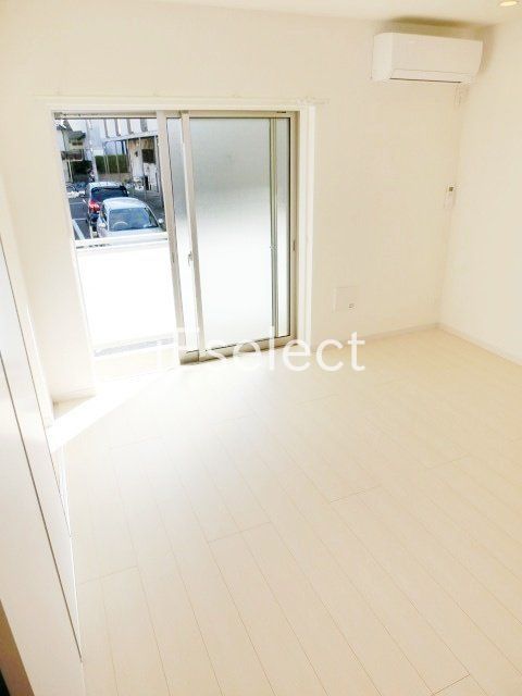 居室・リビング　南東向きで明るいお部屋です