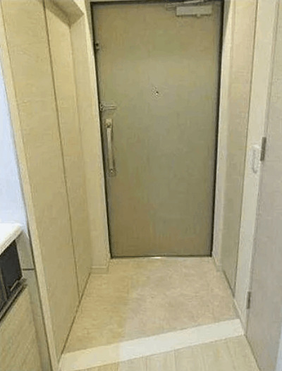 玄関　※別部屋参考写真
