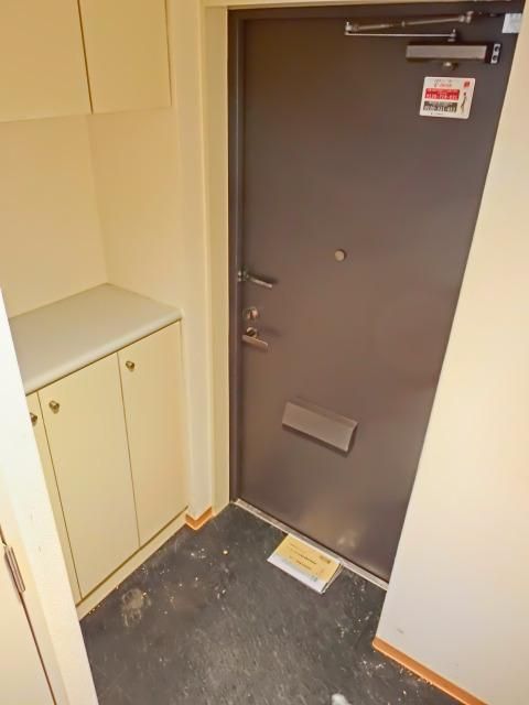 玄関　※別号室参考写真
