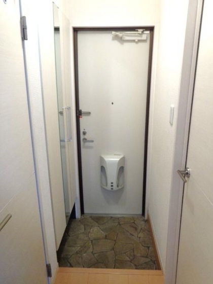 リバーフロントKの玄関写真