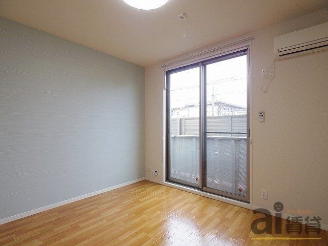 コンフォールIの居間写真