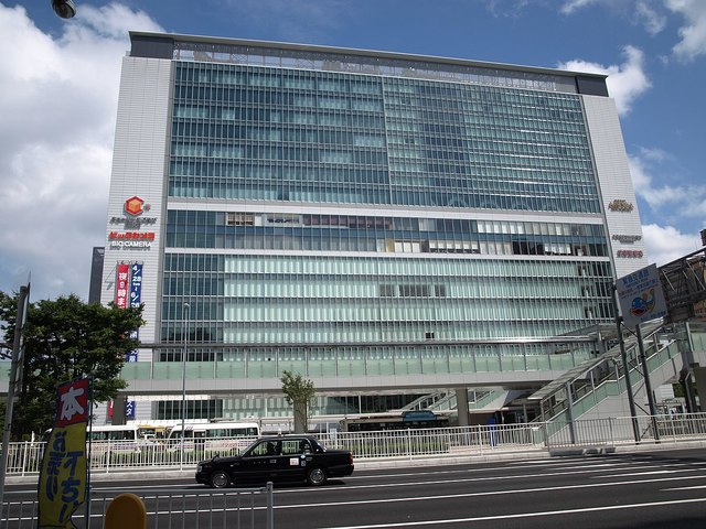 ショッピングセンター　キュービックプラザ新横浜（ショッピングセンター）まで224m