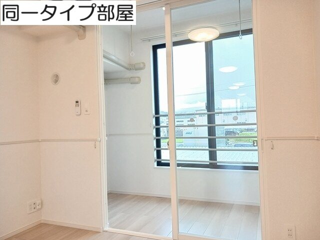 その他部屋・スペース　サンルーム。雨の日や冬でも安心して洗濯物が干せます！（イメー