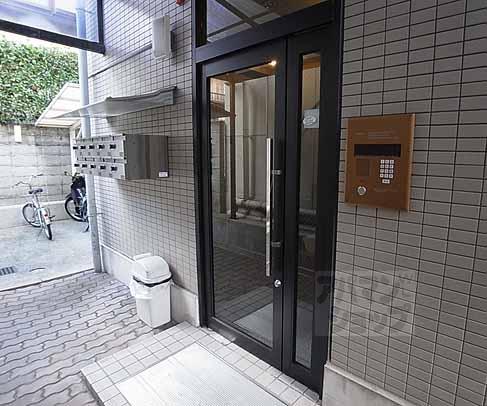 エントランス　エントランス部分