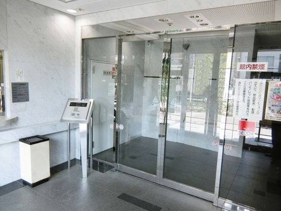 エントランス　建物の内部です
