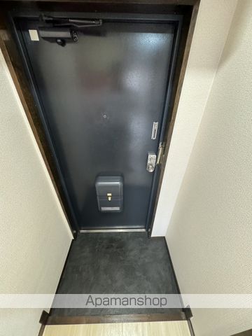 広島電鉄宇品線 日赤病院前駅 徒歩11分 5階建 築40年の玄関写真