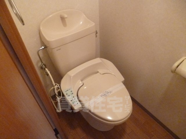 ＪＲ湖西線 堅田駅 徒歩10分 2階建 築24年のトイレ写真
