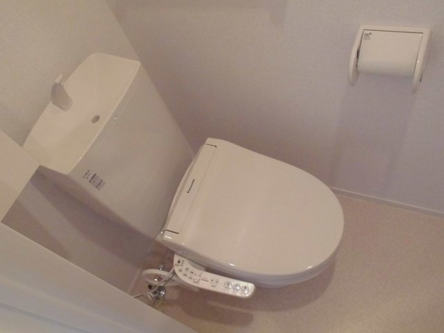 トイレ　ゆったりとした空間のトイレです