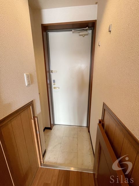 ＪＲ片町線 放出駅 徒歩13分 8階建 築21年の玄関写真