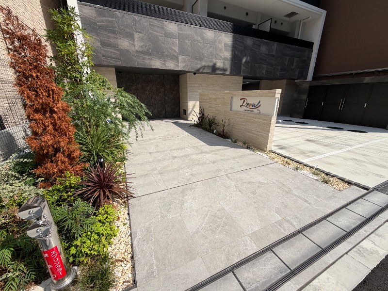 地下鉄長堀鶴見緑地線 谷町六丁目駅 徒歩5分 15階建 築1年の外観写真