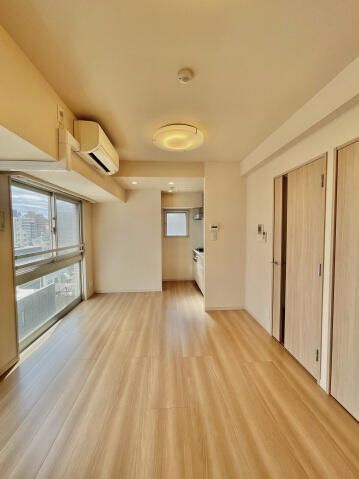 東京メトロ銀座線 稲荷町駅 徒歩5分 13階建 築13年の居間写真