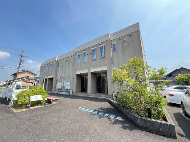 玄関　外観写真（昼）