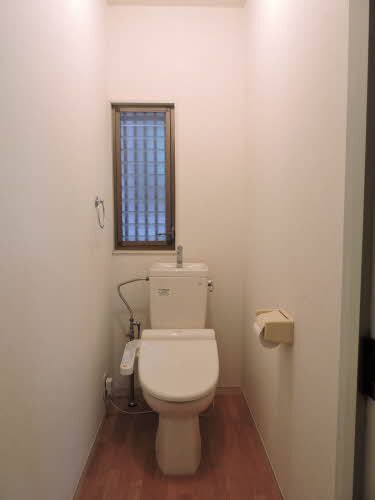 星和台2丁目戸建てのトイレ写真