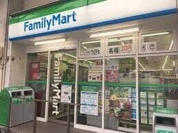 コンビニ　ファミリーマート福島駅前店（コンビニ）まで235m