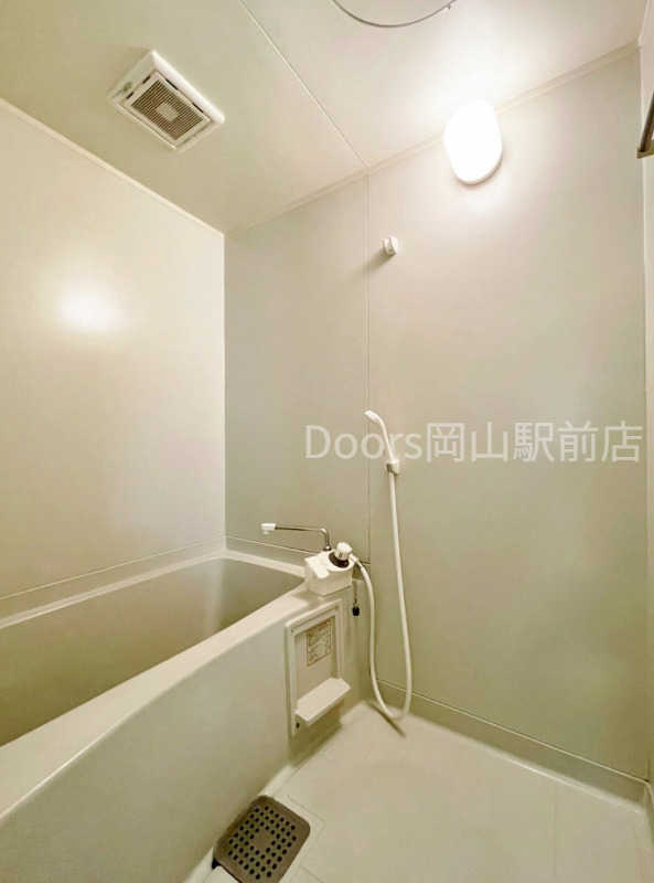 バス・シャワールーム　別のお部屋の写真