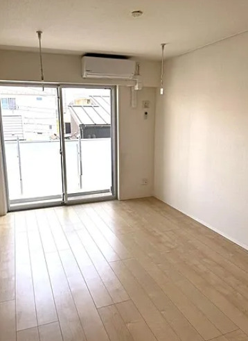 居室・リビング　※別部屋の参考写真です。