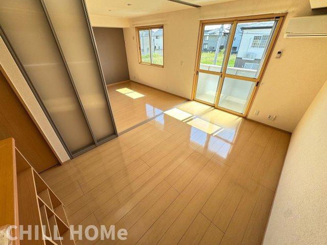 ＪＲ上越線 井野駅 徒歩9分 2階建 築17年の居間写真