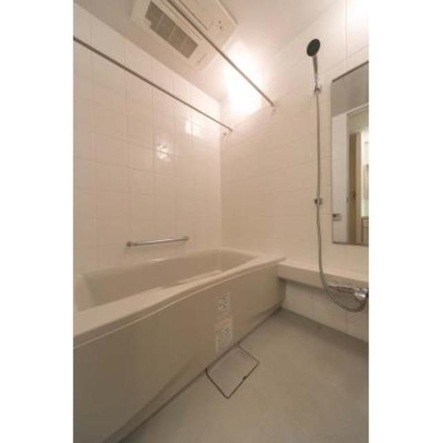 バス・シャワールーム　写真は同タイプ住居です。