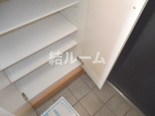 都営三田線 板橋本町駅 徒歩2分 11階建 築22年の玄関写真