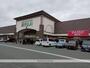 ショッピングセンター　フジ　宇和店（ショッピングセンター）まで3700m