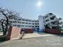 中学校　高槻市立川西中学校（中学校）まで653m