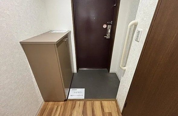 玄関　別タイプ部屋　参考写真です