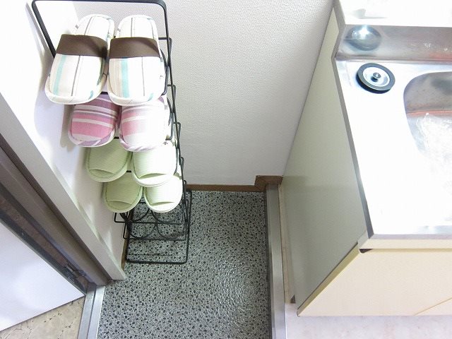 玄関　モデルルーム参考写真。