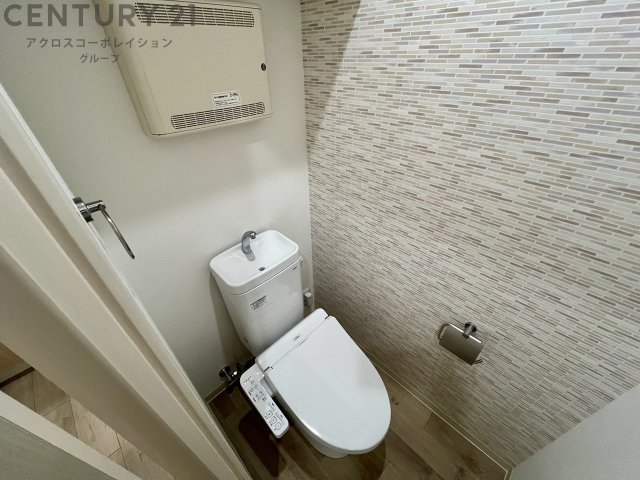 トイレ　温水洗浄便座付きのトイレです！