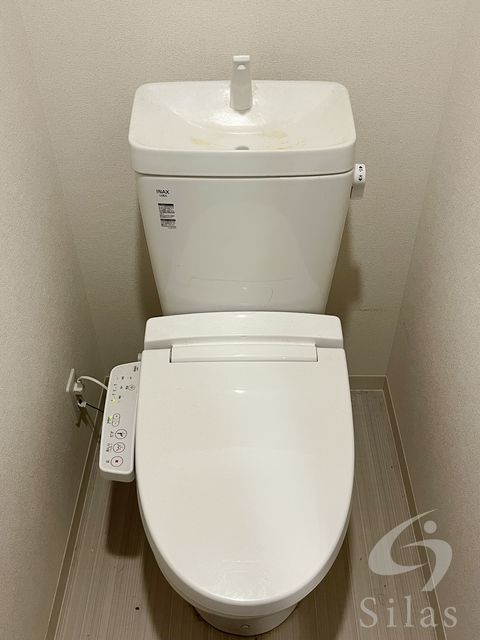 阪神本線 尼崎駅 徒歩6分 15階建 築2年のトイレ写真
