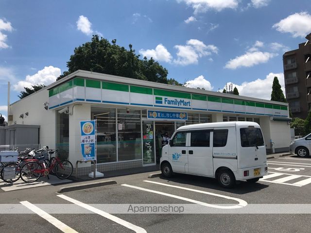 コンビニ　ファミリーマート（コンビニ）まで231m