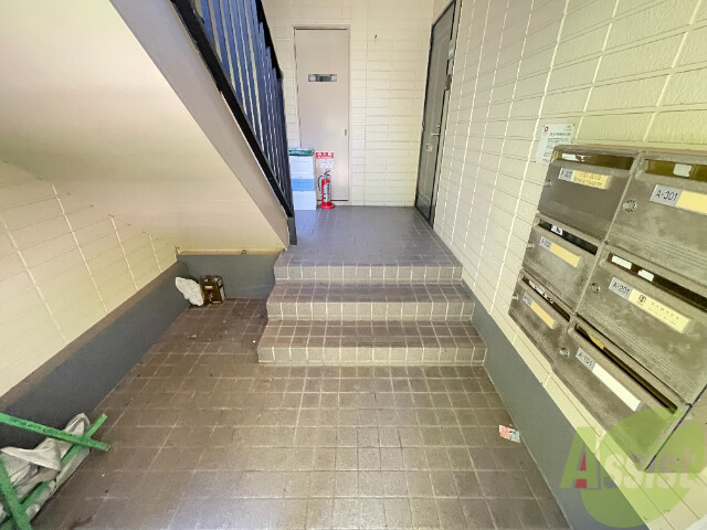 岡田山ハイツ A棟の外観写真