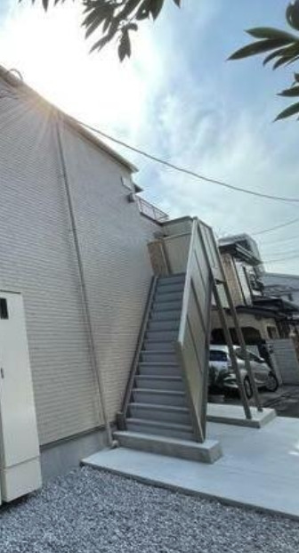 東急池上線 御嶽山駅 徒歩3分 2階建 築6年の外観写真