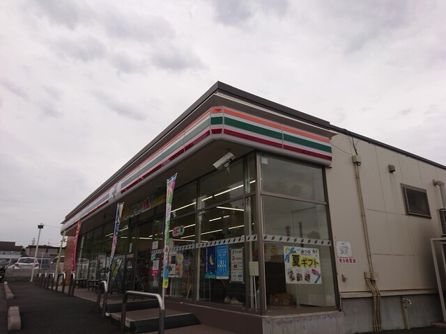 コンビニ　セブンイレブン松戸小金原8丁目店（コンビニ）まで296m