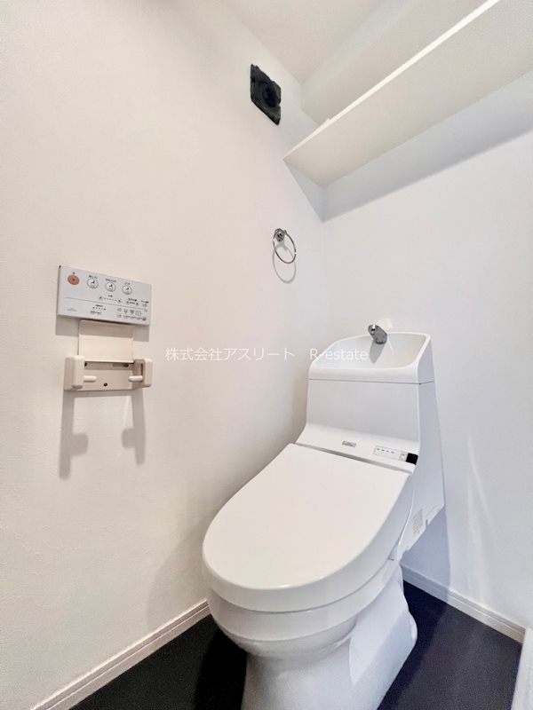 ＪＲ鹿児島本線 箱崎駅 徒歩11分 2階建 築13年のトイレ写真