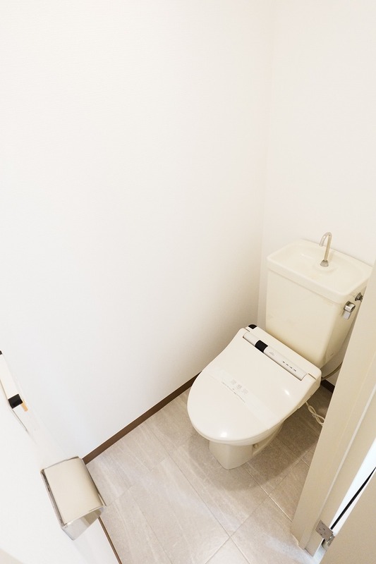 ライオンズマンション北新宿のトイレ写真