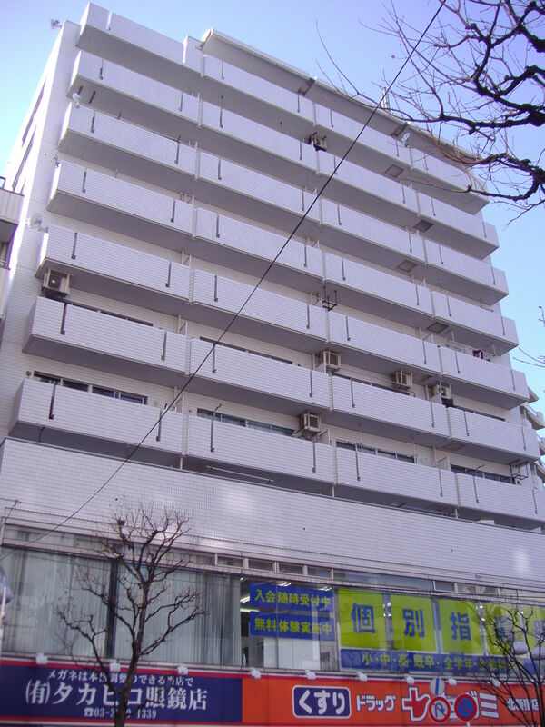ライオンズマンション北新宿の外観写真