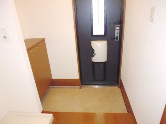 玄関　★広い玄関スペースです★
