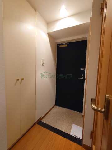 玄関　パークマンション※他のお部屋の参考写真となります。