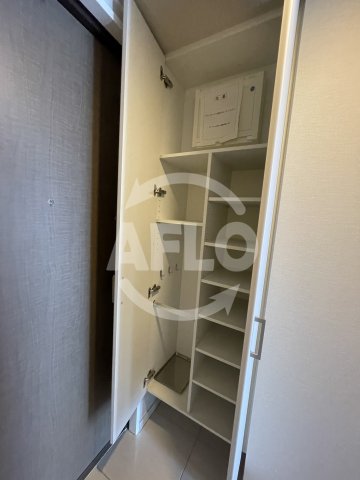 収納　ハビテ靭センターコート　シューズボックス
