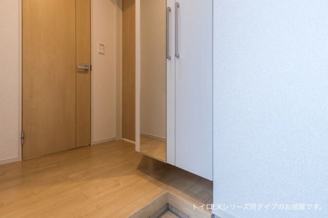 ルミナ手柄IIの玄関写真